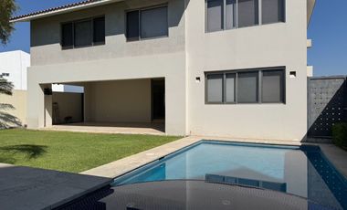 PRECIOSA RESIDENCIA EN EL FRACC PARAÍSO COUNTRY CLUB