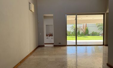 PRECIOSA RESIDENCIA EN EL FRACC PARAÍSO COUNTRY CLUB