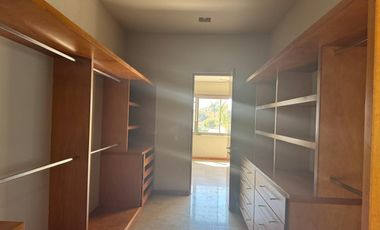 PRECIOSA RESIDENCIA EN EL FRACC PARAÍSO COUNTRY CLUB