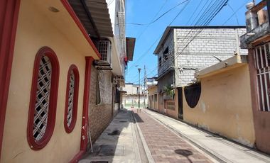VENTA DE CASA DE 3 NIVELES CON TERRAZA EN FLORESTA 1. SUR DE GUAYAQUIL