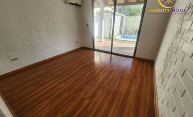 Hermosa Casa con Piscina en Alto el Manzano Til-Til.