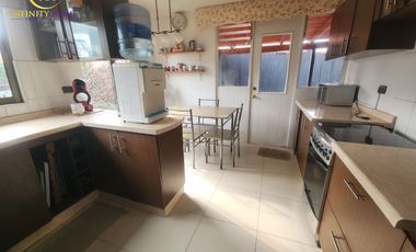 Gran Casa Modelo Gala con Piscina Alto el Manzano Til-Til.