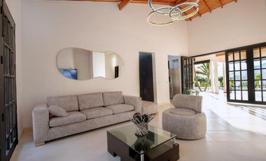 TE ALQUILO LINDA FINCA LOS NARANJOS LLAMANOS AL3219282302 ESCLUISVAS INSTALACIONES TE ESPERAMOS.