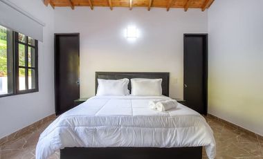 TE ALQUILO LINDA FINCA LOS NARANJOS LLAMANOS AL3219282302 ESCLUISVAS INSTALACIONES TE ESPERAMOS.