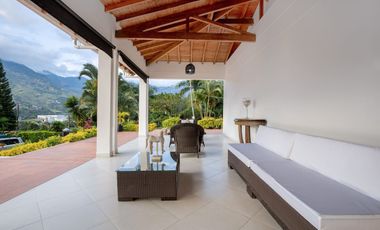 TE ALQUILO LINDA FINCA LOS NARANJOS LLAMANOS AL3219282302 ESCLUISVAS INSTALACIONES TE ESPERAMOS.