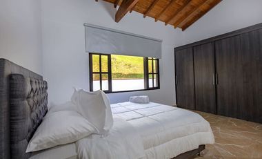 TE ALQUILO LINDA FINCA LOS NARANJOS LLAMANOS AL3219282302 ESCLUISVAS INSTALACIONES TE ESPERAMOS.