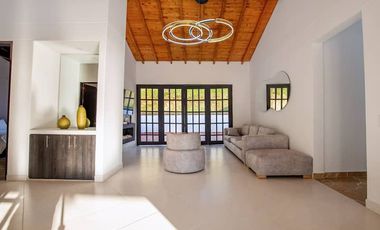 TE ALQUILO LINDA FINCA LOS NARANJOS LLAMANOS AL3219282302 ESCLUISVAS INSTALACIONES TE ESPERAMOS.