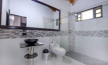TE ALQUILO LINDA FINCA LOS NARANJOS LLAMANOS AL3219282302 ESCLUISVAS INSTALACIONES TE ESPERAMOS.