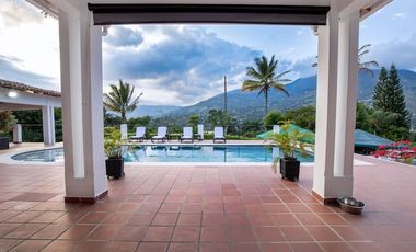 TE ALQUILO LINDA FINCA LOS NARANJOS LLAMANOS AL3219282302 ESCLUISVAS INSTALACIONES TE ESPERAMOS.