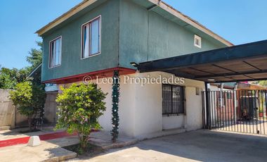 Leon Propiedades vende casa en Curacaví Centro.