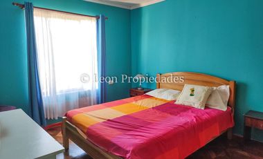 Leon Propiedades vende casa en Curacaví Centro.