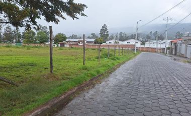 VENTA DOS TERRENOS PIFO, ITULCACHI, ESQUINEROS,  Y PLANOS, 3410M2 Y 2150M2
