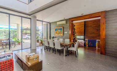 5BR House and Lot For Sale in Casa Milan Quezon City