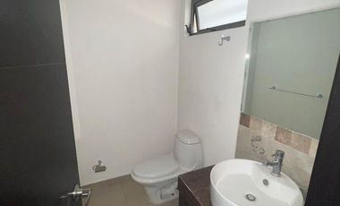RENTA DE CASA EN PORTON CAÑADA