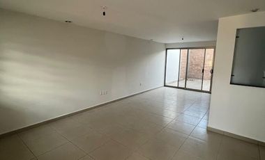 RENTA DE CASA EN PORTON CAÑADA