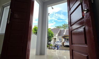 For Sale : Modern Minimalist House Full Renovation Location In Kota Wisata Cibubur. P3.174.12.24 Pr Hj