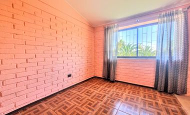 Casa Esq. 150m2 Constr. Regularizada! 4d/2b Ideal Negocio!