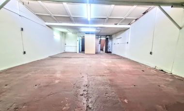 Casa Esq. 150m2 Constr. Regularizada! 4d/2b Ideal Negocio!