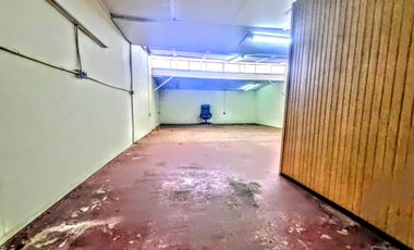 Casa Esq. 150m2 Constr. Regularizada! 4d/2b Ideal Negocio!