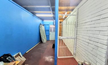 Casa Esq. 150m2 Constr. Regularizada! 4d/2b Ideal Negocio!