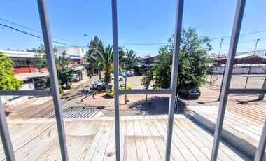 Casa Esq. 150m2 Constr. Regularizada! 4d/2b Ideal Negocio!