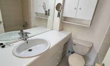 Casa a pasos Municipalidad Peñalolén y principales avenidas