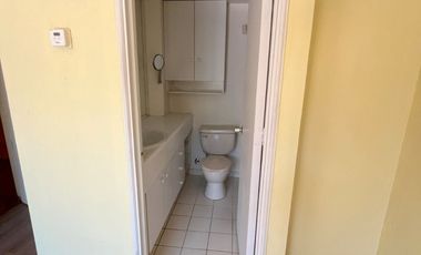 Casa a pasos Municipalidad Peñalolén y principales avenidas