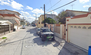 Casa en Col. Aztlán, Reynosa Tamaulipas., ¡Compra directa con el Banco, no se aceptan créditos!