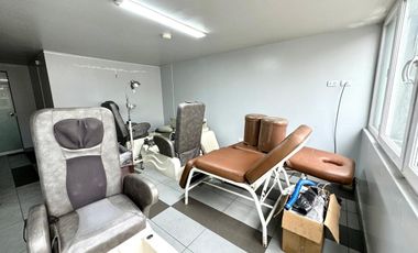 SE VENDE LOCAL ACONDICIONADO PARA CLÍNICA O LABORATORIO