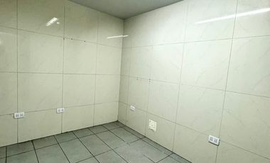 SE VENDE LOCAL ACONDICIONADO PARA CLÍNICA O LABORATORIO