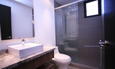 Venta de Hermoso Departamento Amoblado de 3 Dormitorios en La Portugal