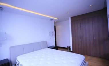 Venta de Hermoso Departamento Amoblado de 3 Dormitorios en La Portugal