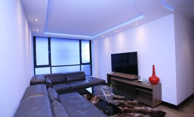 Venta de Hermoso Departamento Amoblado de 3 Dormitorios en La Portugal