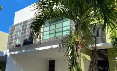 Hermosa Casa en Fracc. Villa Palmera