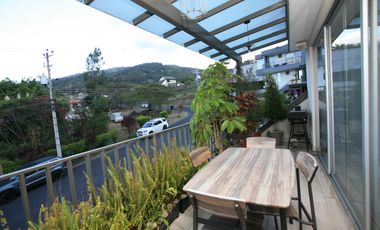 Venta de Casa con Hermosa Vista en El Sector de La Ruta Viva