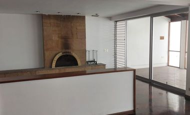 ALQUILO ACOGEDORA Y AMPLIA CASA EN LA AURORA, MIRAFLORES - MUY BIEN MANTENIDA, RECIÉN REMODELADA LA PISCINA