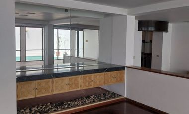 ALQUILO ACOGEDORA Y AMPLIA CASA EN LA AURORA, MIRAFLORES - MUY BIEN MANTENIDA, RECIÉN REMODELADA LA PISCINA