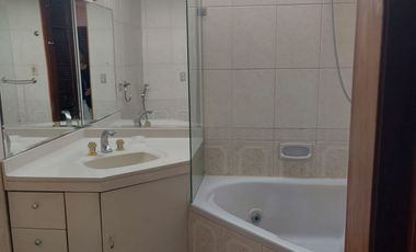 ALQUILO ACOGEDORA Y AMPLIA CASA EN LA AURORA, MIRAFLORES - MUY BIEN MANTENIDA, RECIÉN REMODELADA LA PISCINA
