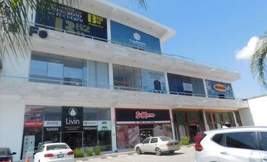 RENTA - Santa Fe Juriquilla. Local comercial en planta baja, 226 metros