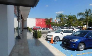RENTA - Santa Fe Juriquilla. Local comercial en planta baja, 226 metros