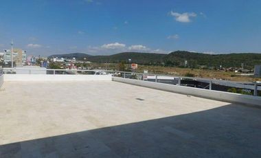 RENTA - Santa Fe Juriquilla. Local comercial en planta baja, 226 metros