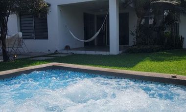 En venta lujosa y moderna casa en el  Sector La Moderna, El Tornero, Samborondon