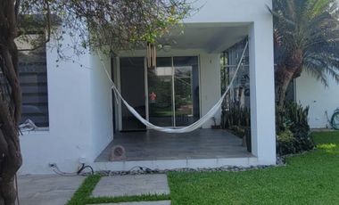 En venta lujosa y moderna casa en el  Sector La Moderna, El Tornero, Samborondon