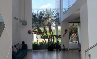 En venta lujosa y moderna casa en el  Sector La Moderna, El Tornero, Samborondon