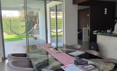 En venta lujosa y moderna casa en el  Sector La Moderna, El Tornero, Samborondon