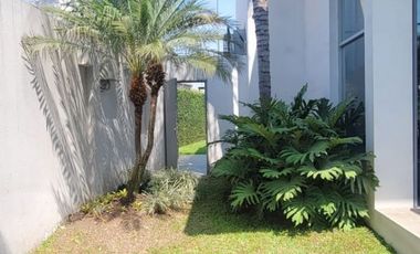 En venta lujosa y moderna casa en el  Sector La Moderna, El Tornero, Samborondon