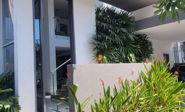 En venta lujosa y moderna casa en el  Sector La Moderna, El Tornero, Samborondon