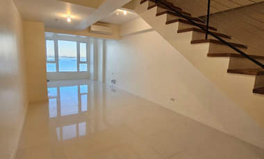 DMCI Condo near OKADA Oak Harbor Waterfront 252sqm 3BR Loft For Sale