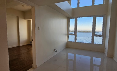 DMCI Condo near OKADA Oak Harbor Waterfront 252sqm 3BR Loft For Sale