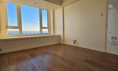 DMCI Condo near OKADA Oak Harbor Waterfront 252sqm 3BR Loft For Sale